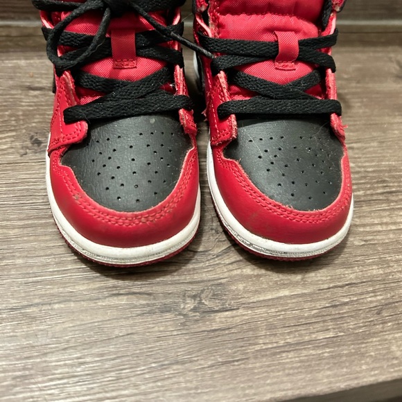 Red, white & black toddler dunks - Picture 2 of 2